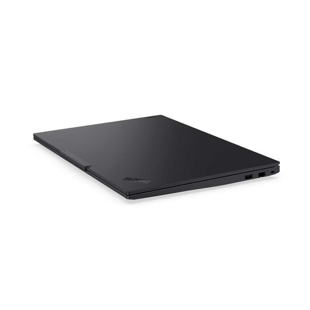 Notebook Lenovo ThinkPad E16 Gen 3 chiuso, design compatto e portatile con finitura elegante per uso professionale. Notebook Lenovo ThinkPad E16 Gen 3 chiuso, design compatto e portatile con finitura elegante per uso professionale.